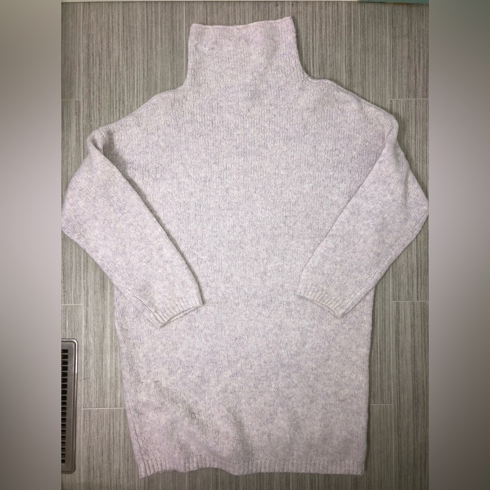 Aerie Sweater Dress
Size: Medium (could fit xs-xxl)